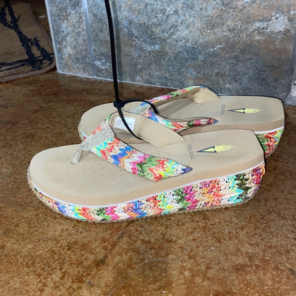 Volatile Sandal